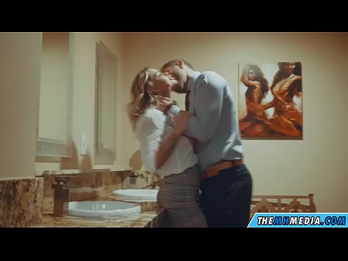 ❤️ Ko vas prsata blondinka zapelje na javnem stranišču ️❌ Ruski pornič pri nas sl.pornobot.ru